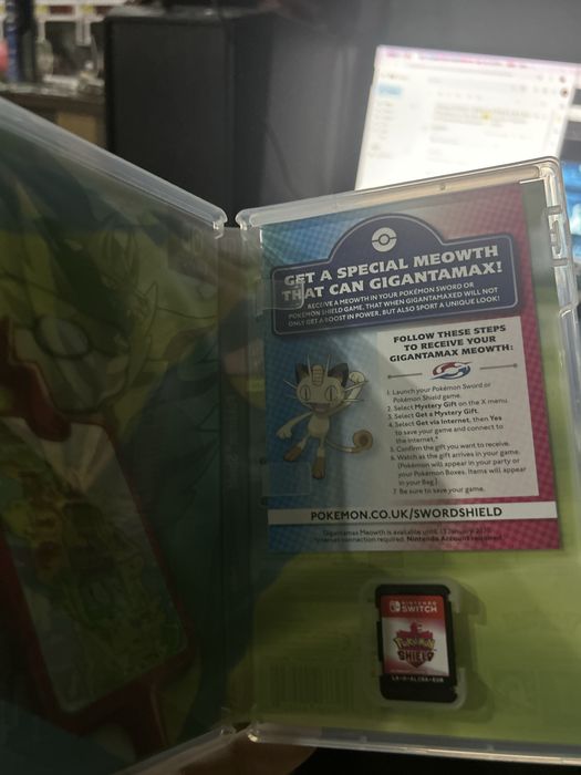 Pokemon Shield Nintendo Switch