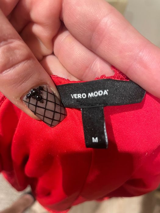 Червена дантелена рокля М размер