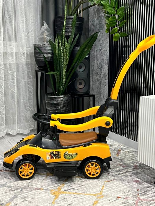 Толокар - прогулочная машинка