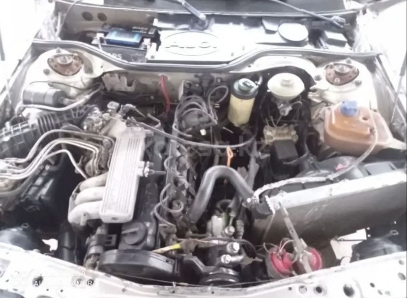 Продаётся ауди 100