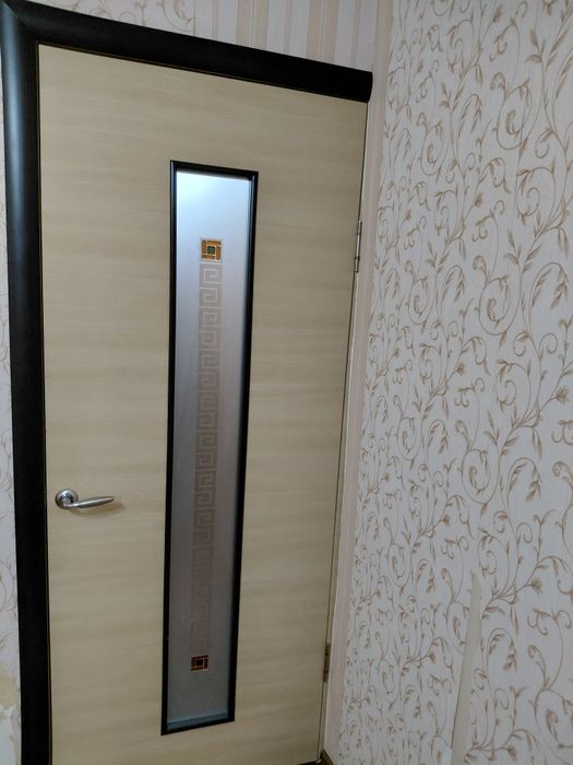 Продам межкомнатные двери б/у