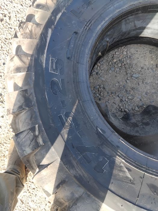 Пагрузчик. 1.8кубликга.17.5х25...28слой