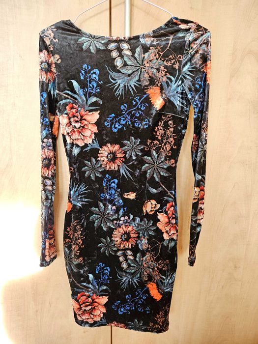 Дамска черна рокля,размер С.