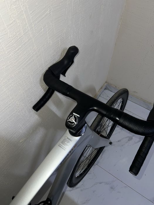 Шоссейный велосипед Twitter 105