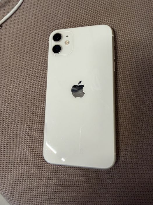 продам iphone 11