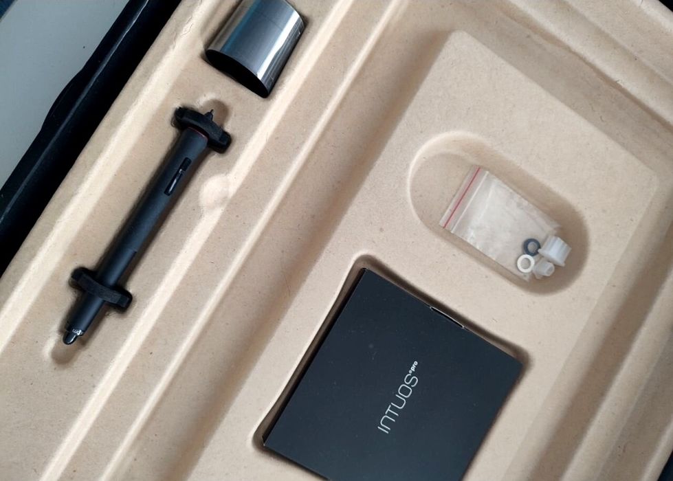 Графический планшет Wacom intuos pro L