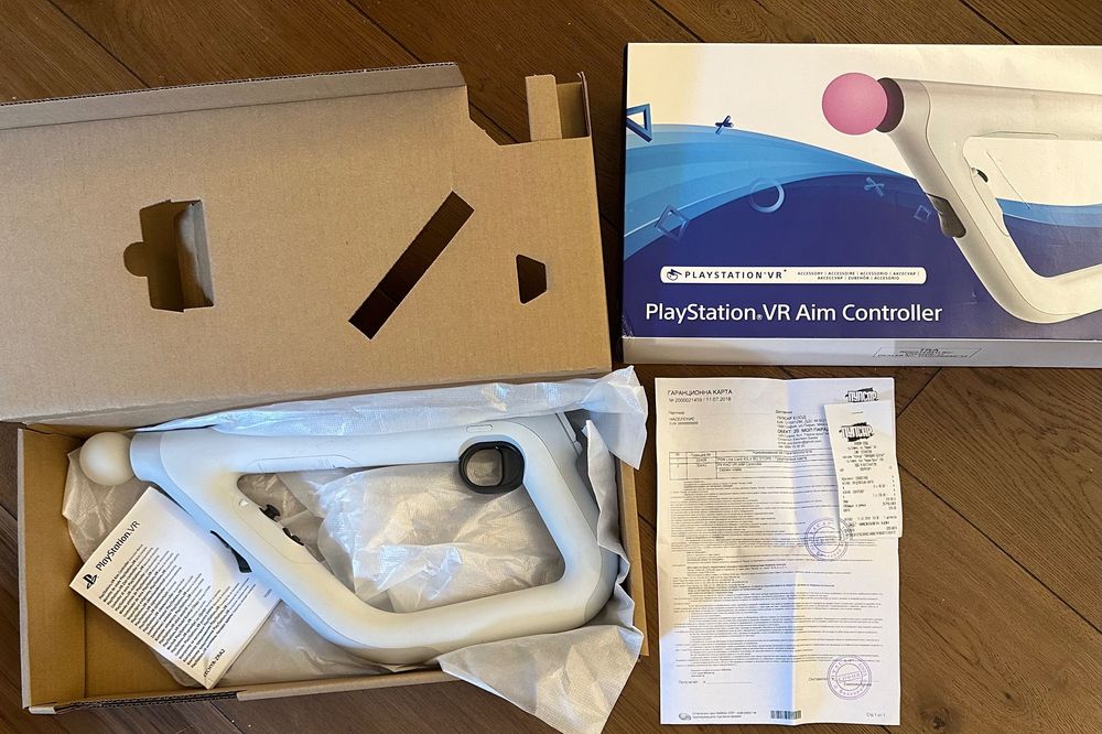 PlayStation VR PS4 Complete Bundle + Move Controllers + Aim Controller