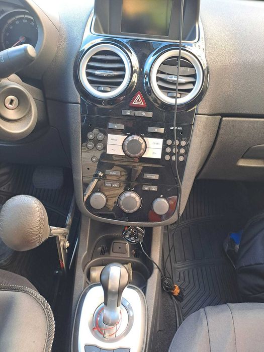 Opel Corsa D 2011