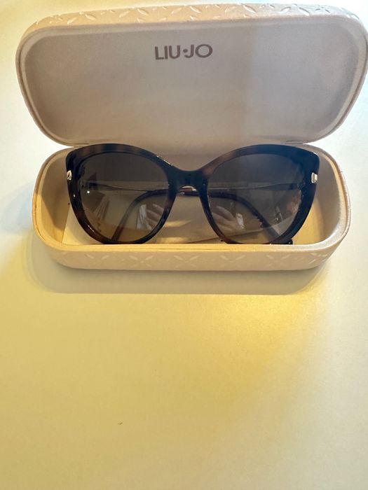 Дамски слънчеви очила