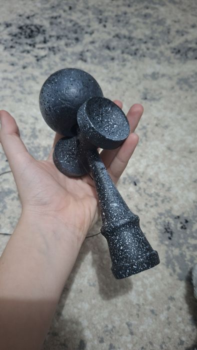 Kendama  custom perfecta pentru intermediari