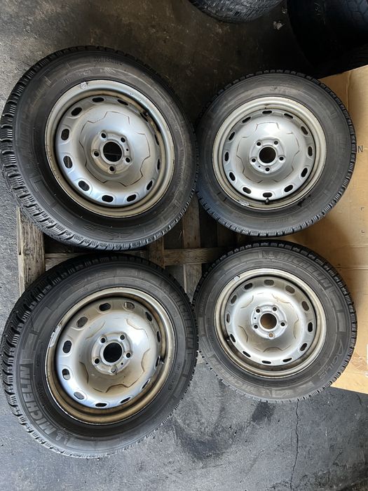 Jante Opel Vivaro/Renault Master+anvelope iarna 205/65/16C Michelin DOT 4021!