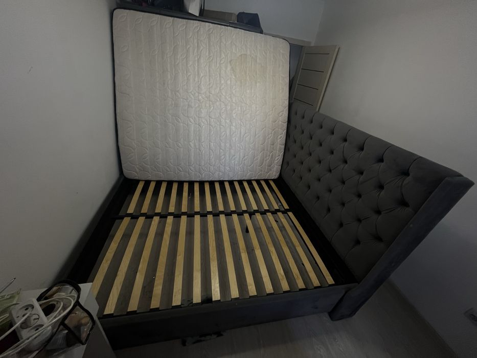 Продам кровать с матраслм