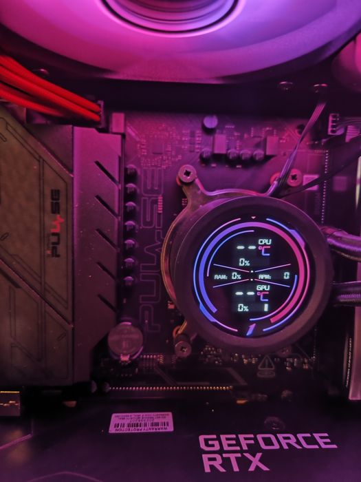 гейминг компютър 3070 Ryzen 5 5600XT