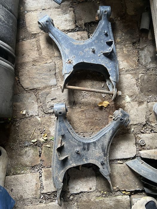 Запчасти на бмв е38