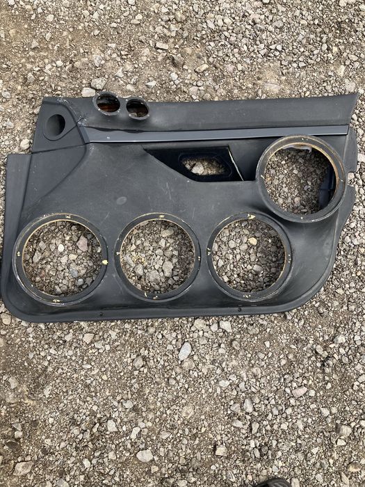 Продам Дверные карты E39