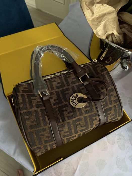 Fendi бочонок сумка