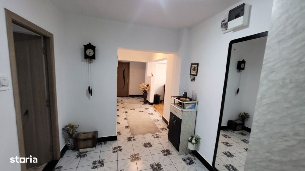 Apartament 4 camere str.Calea Nationala, mai sus de Stadion