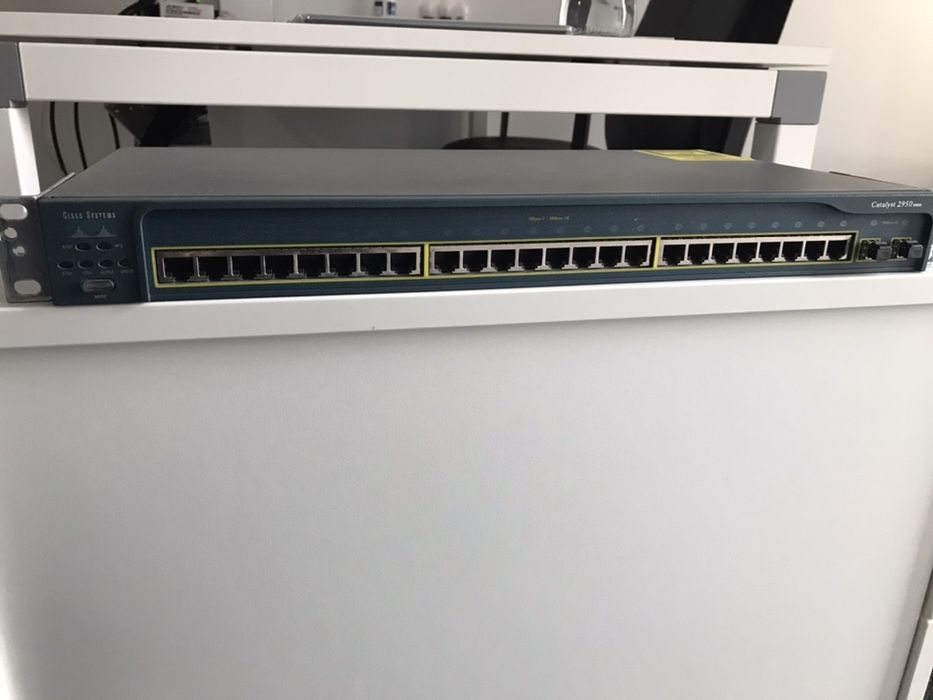 Swchi cisco 2950
