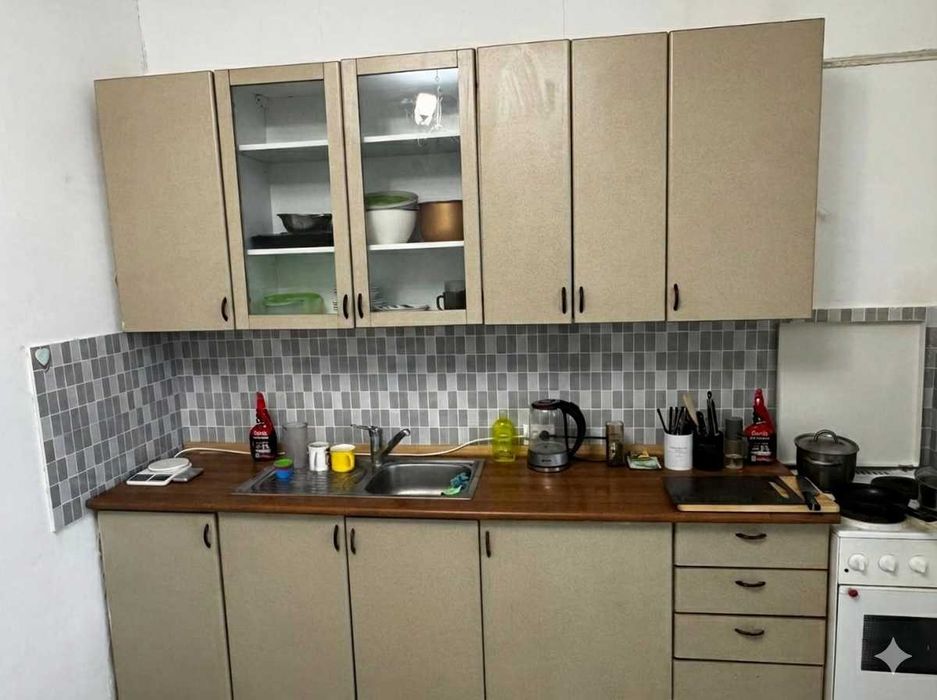 Продам кухонный гарнитур МДФ