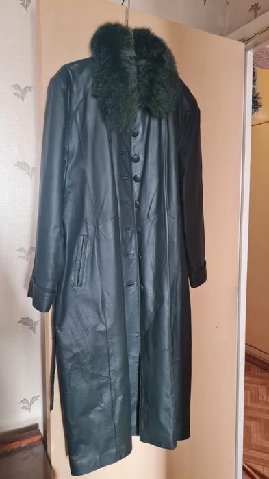 Женское кожаное пальто