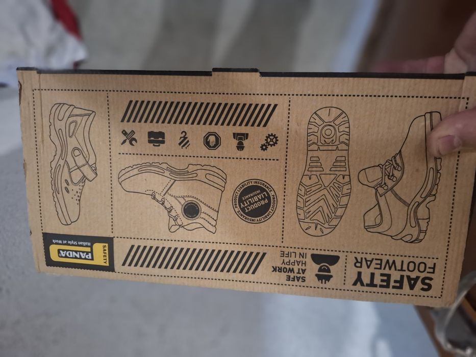 Нови работни обувки