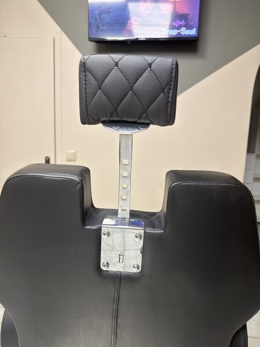 Черен бръснаркси стол