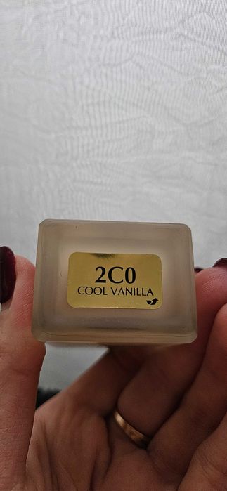 Фон дьо тен - DOUBLE WEAR