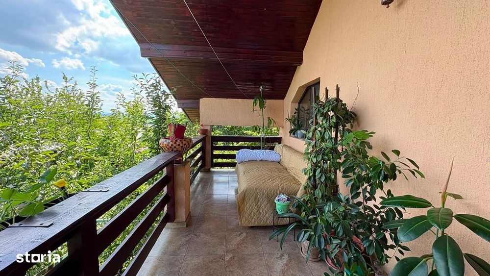 Casă din cărămidă 250 mp (utili 205 mp) + teren 761 mp, Aroneanu, Iasi