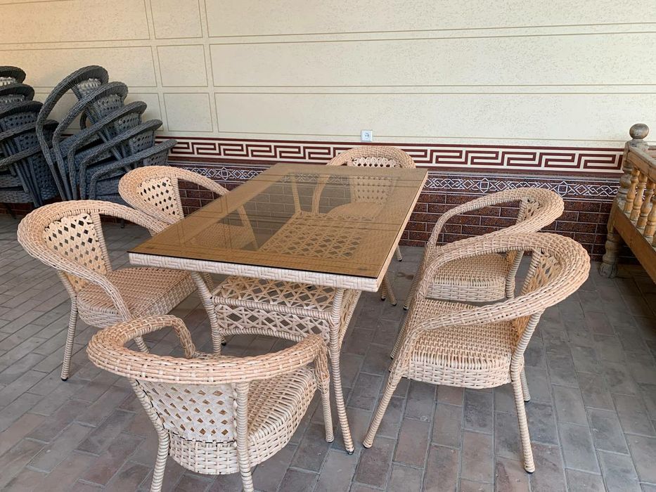 Ratan toʻqilgan stol stul mahsulotlari