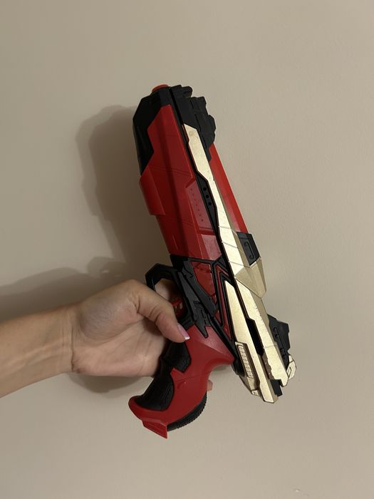 Pistol de jucarie interactiv