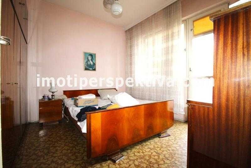 Продава се Тристаен апартамент в Пловдив, Кючук Париж - 86 кв.м за 786 €/кв.м - Снимка #4