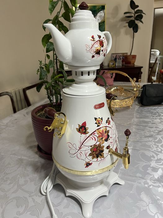 Электросамовар TriTower TT-781 белый