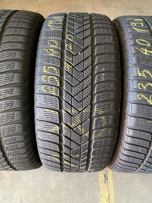 Anvelope iarna 235/40/19 Pirelli Sottozero 3 235 40 19 R19