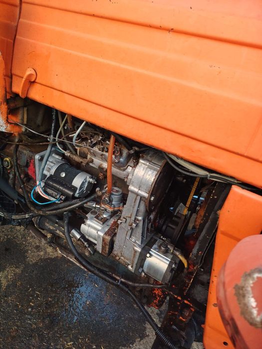 Tractor Universal 445 DT