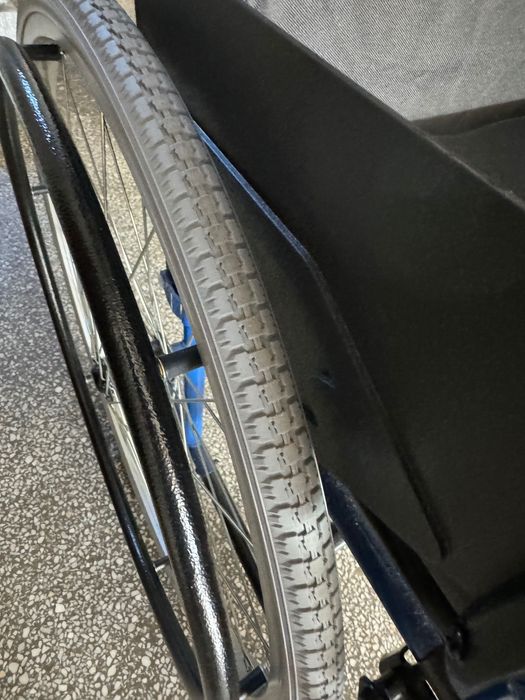 Cărucior pliant cu olită