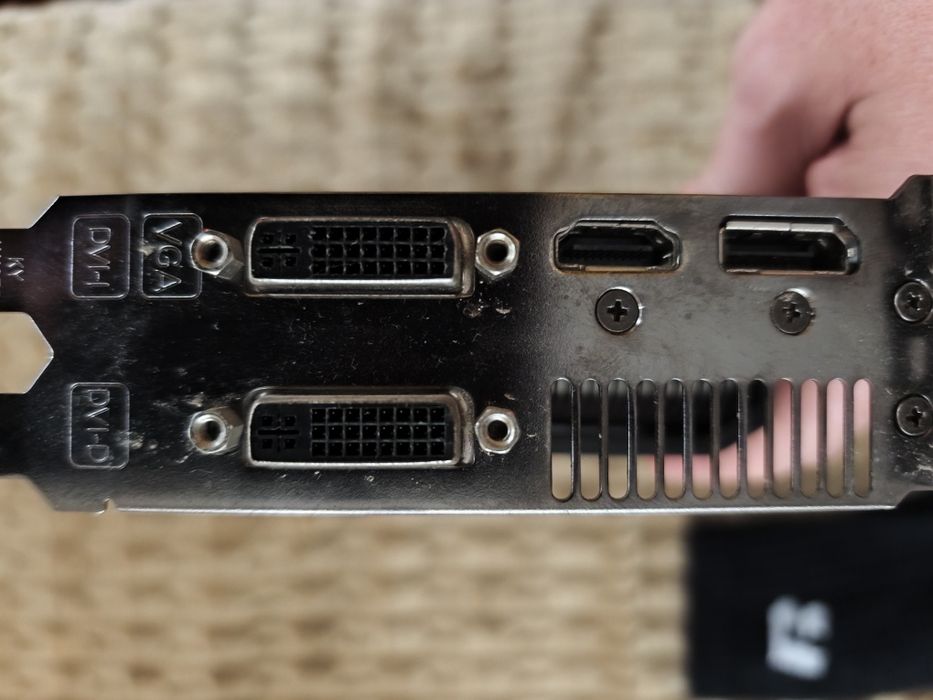 Placa video Asus Radeon HD6850