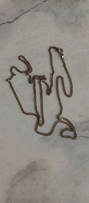 Продам серебряную цепочку.