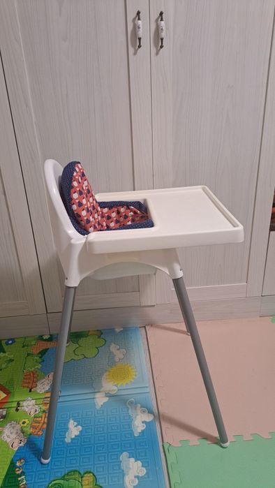Scaun Antilop Ikea + masa detasabila + perna