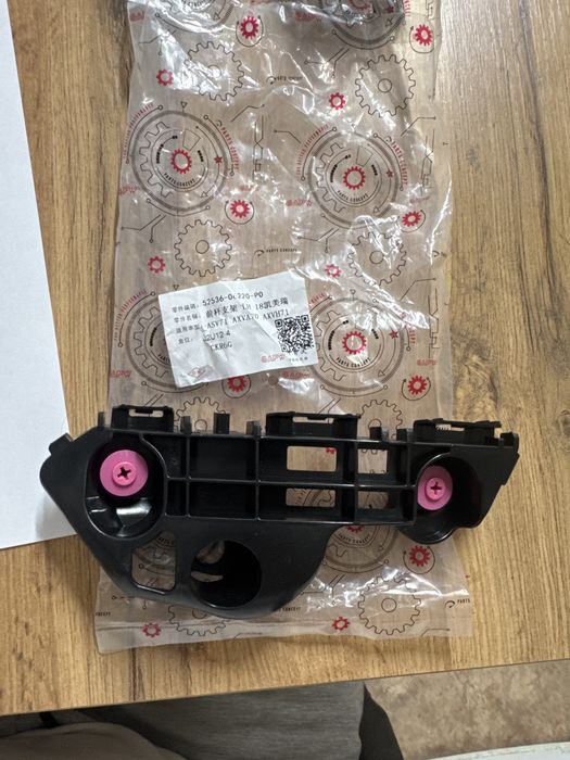 Toyota camry крепление бампера