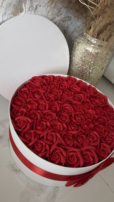 Декоративни 56 рози