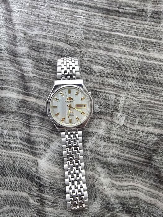 Продам наручные часы