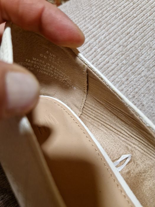 Pantofi H&M superbi.