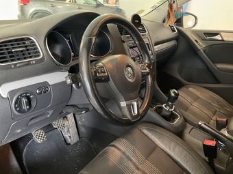 Volkswagen Golf VI 1.6 TDI Match 2012