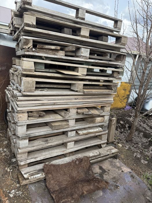 Продам поддоны деревянные в хорошем состоянии