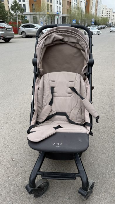 Продам коляску anex