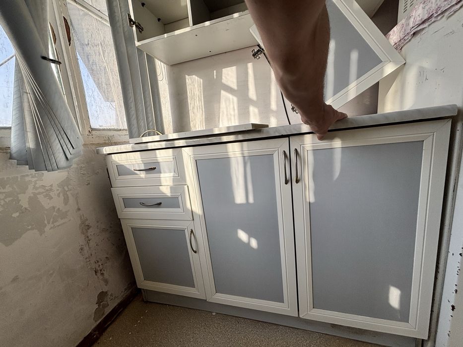 Кухонный гарнитур мебель