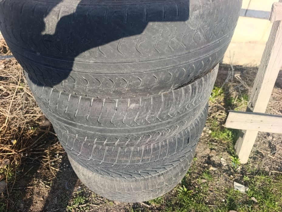 Шины д16 за все 15000 тг
