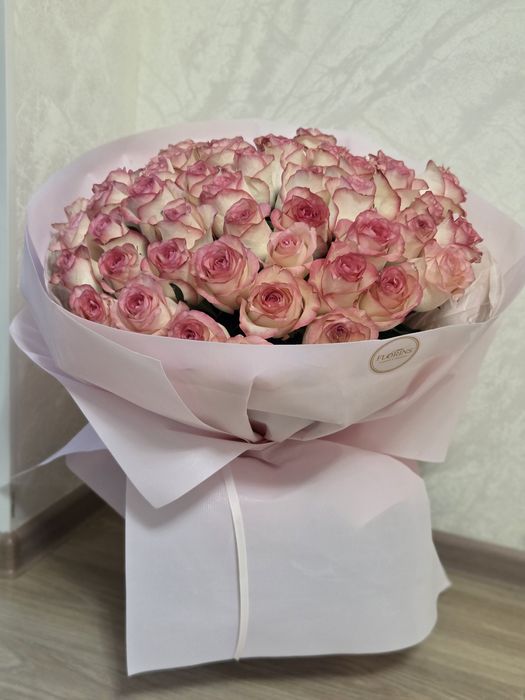 Продам  2 букета цветов