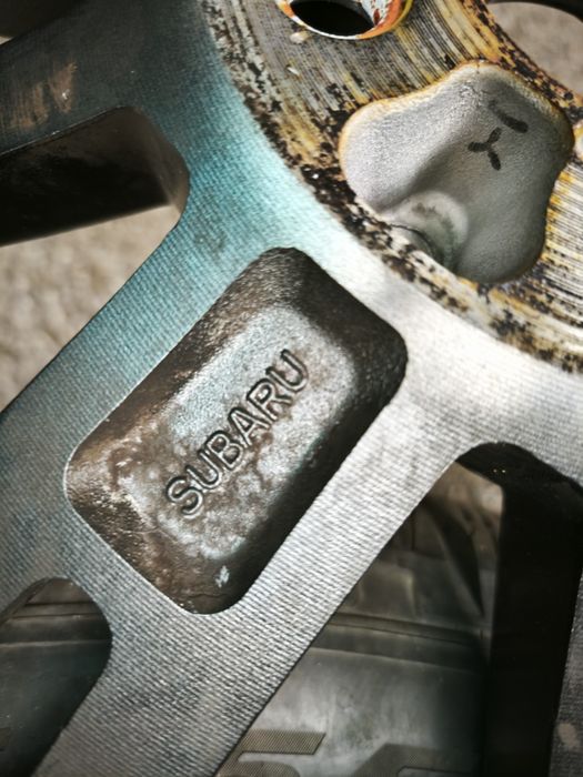 17" 2броя Оригинални алуминиеви джанти за Subaru.