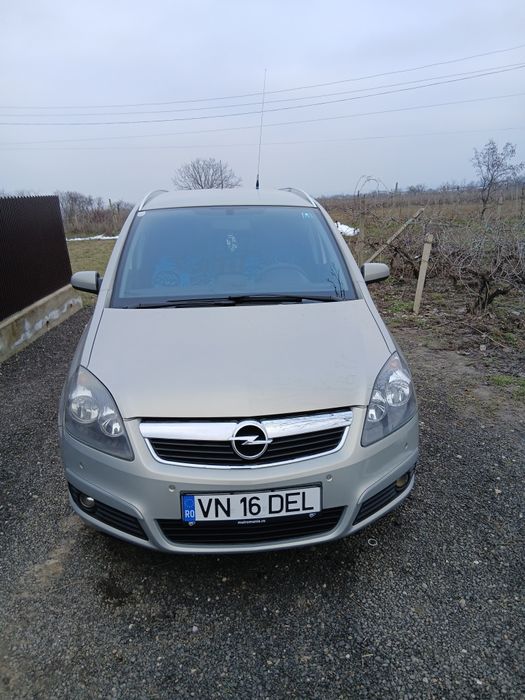 Vând opel zanfira